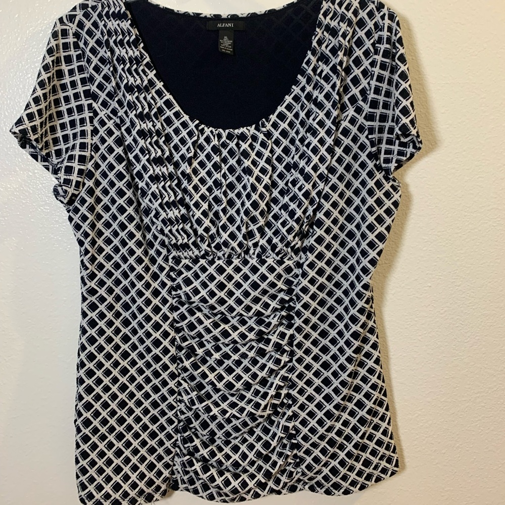 Navy.   Alfani. XL.    I worn under a suit & alone